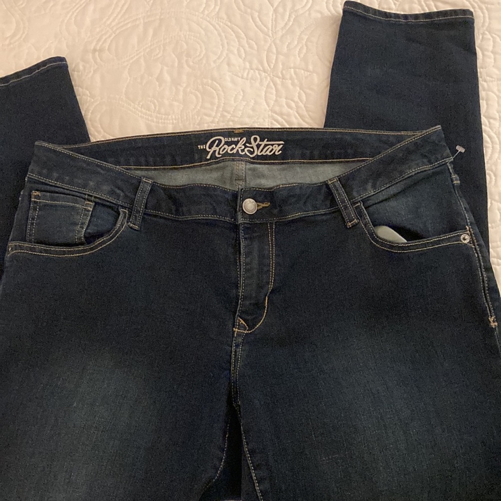 - 18R Old Navy rockstar straight leg jeans
